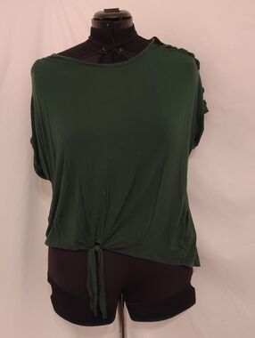 Tie-Front Crop Top in Deep Green